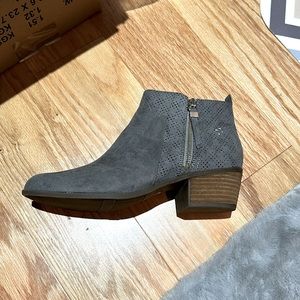 Dr. Scholls Gray Ankle Boots